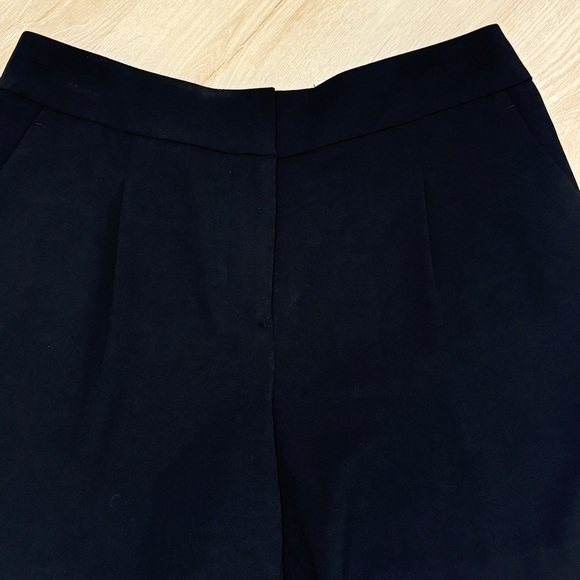 ANN TAYLOR High Rise Black Shirts Sz 4 NWT - Picture 2 of 8